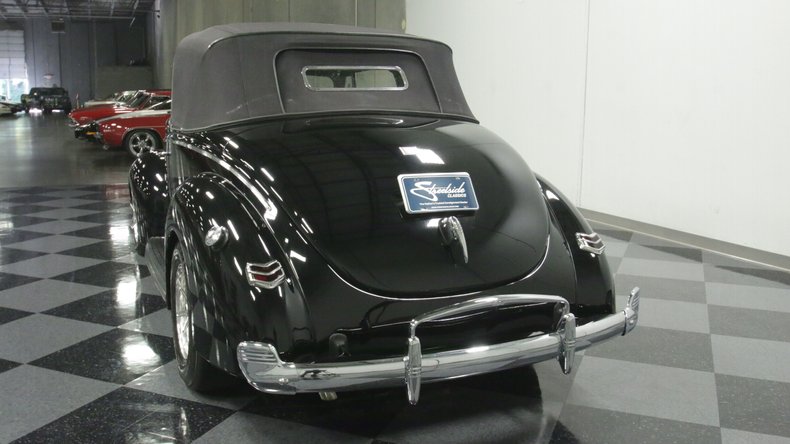 1940 Ford Deluxe 10