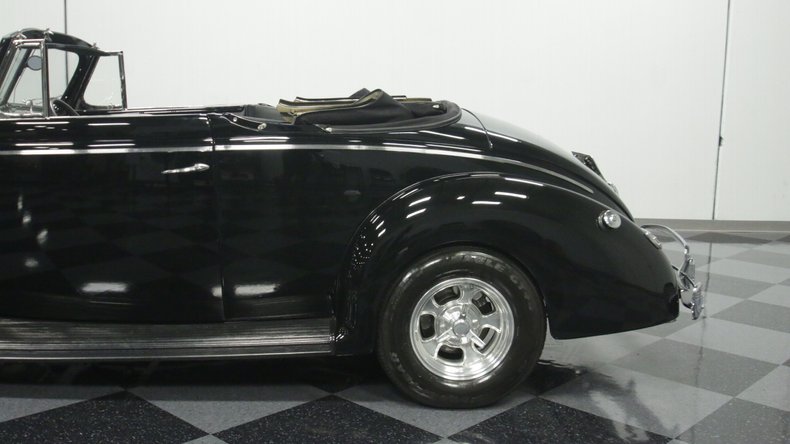 1940 Ford Deluxe 26