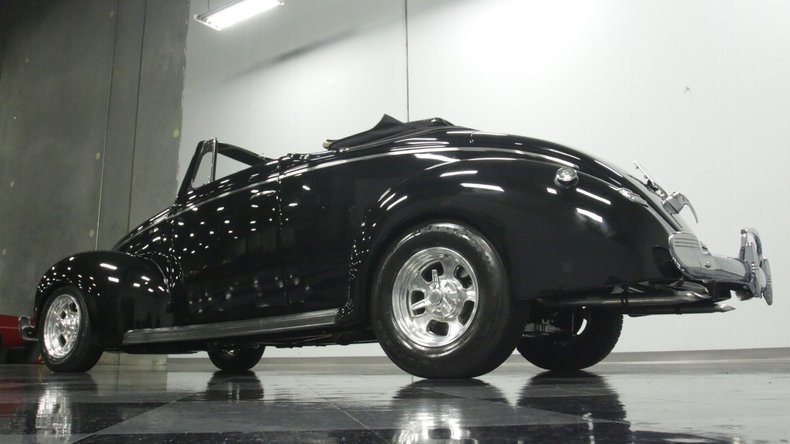 1940 Ford Deluxe 27