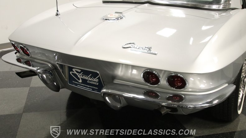 1964 Chevrolet Corvette 23