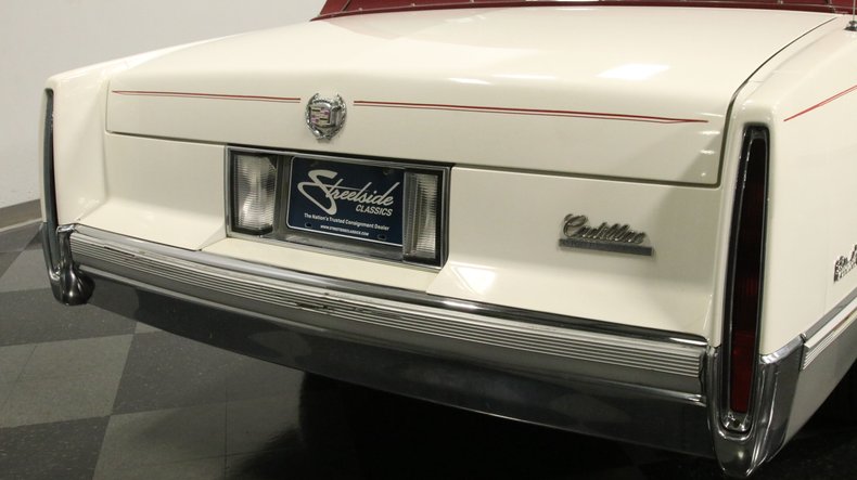 1990 Cadillac Sedan DeVille 24