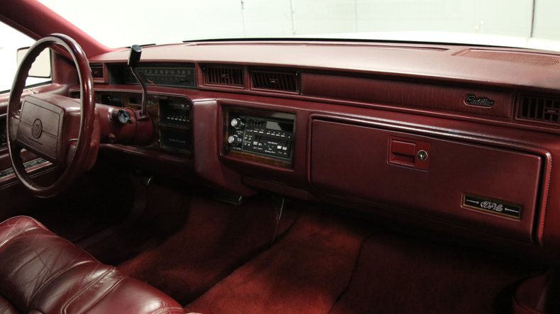 1990 Cadillac Sedan DeVille 45