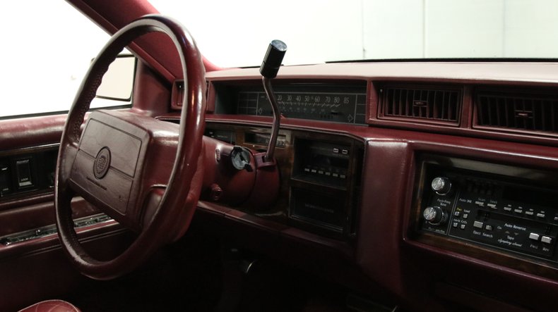 1990 Cadillac Sedan DeVille 46
