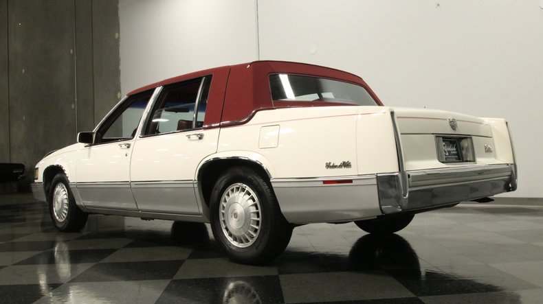 1990 Cadillac Sedan DeVille 22