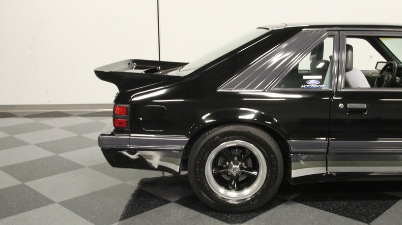 1986 Ford Mustang 26