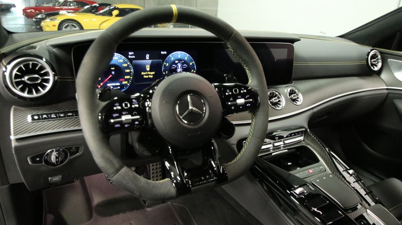 2019 Mercedes-Benz AMG GT 33