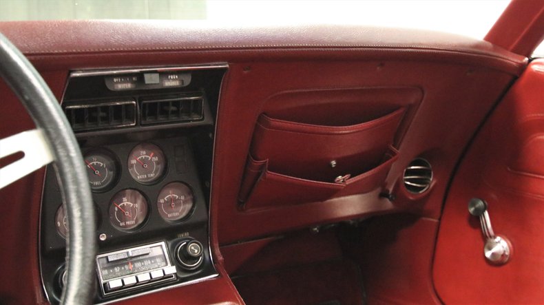 1973 Chevrolet Corvette 35