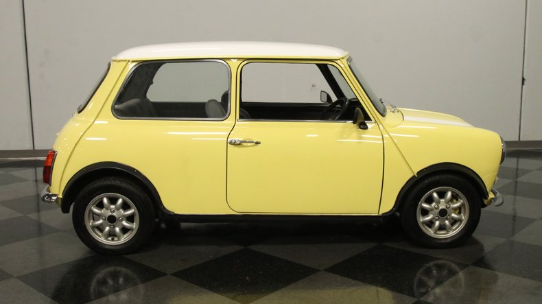 1970 Austin Mini 12