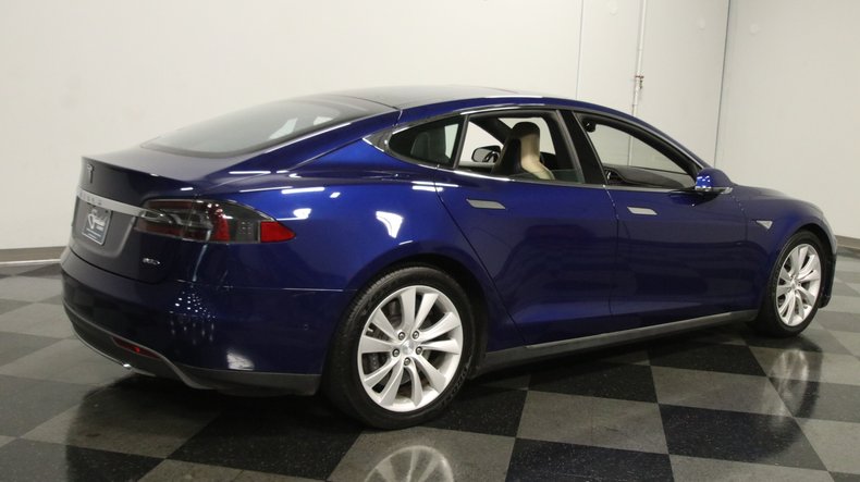2015 Tesla Model S 85D 11