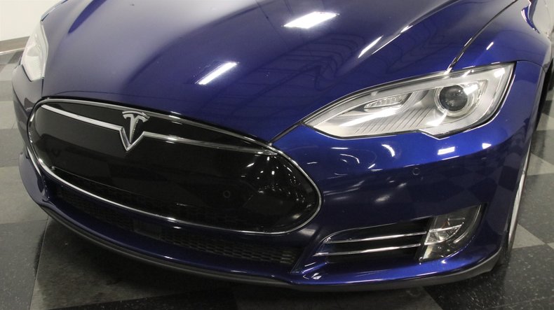 2015 Tesla Model S 85D 18