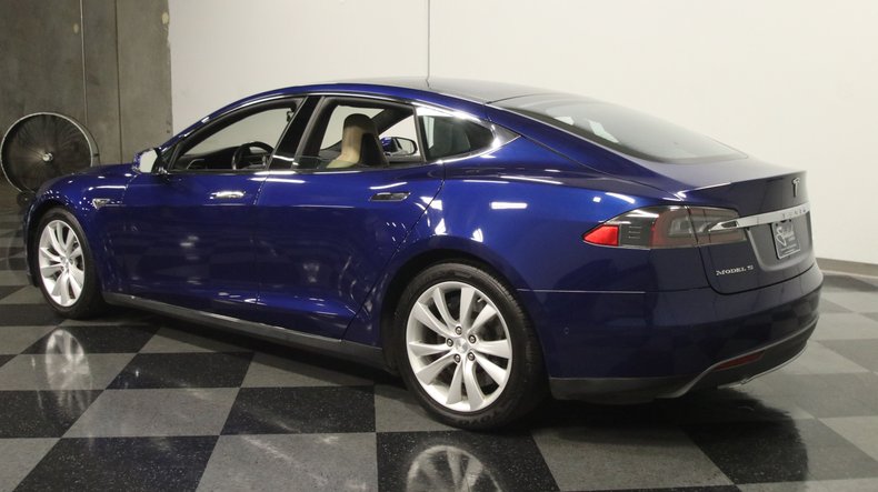2015 Tesla Model S 6