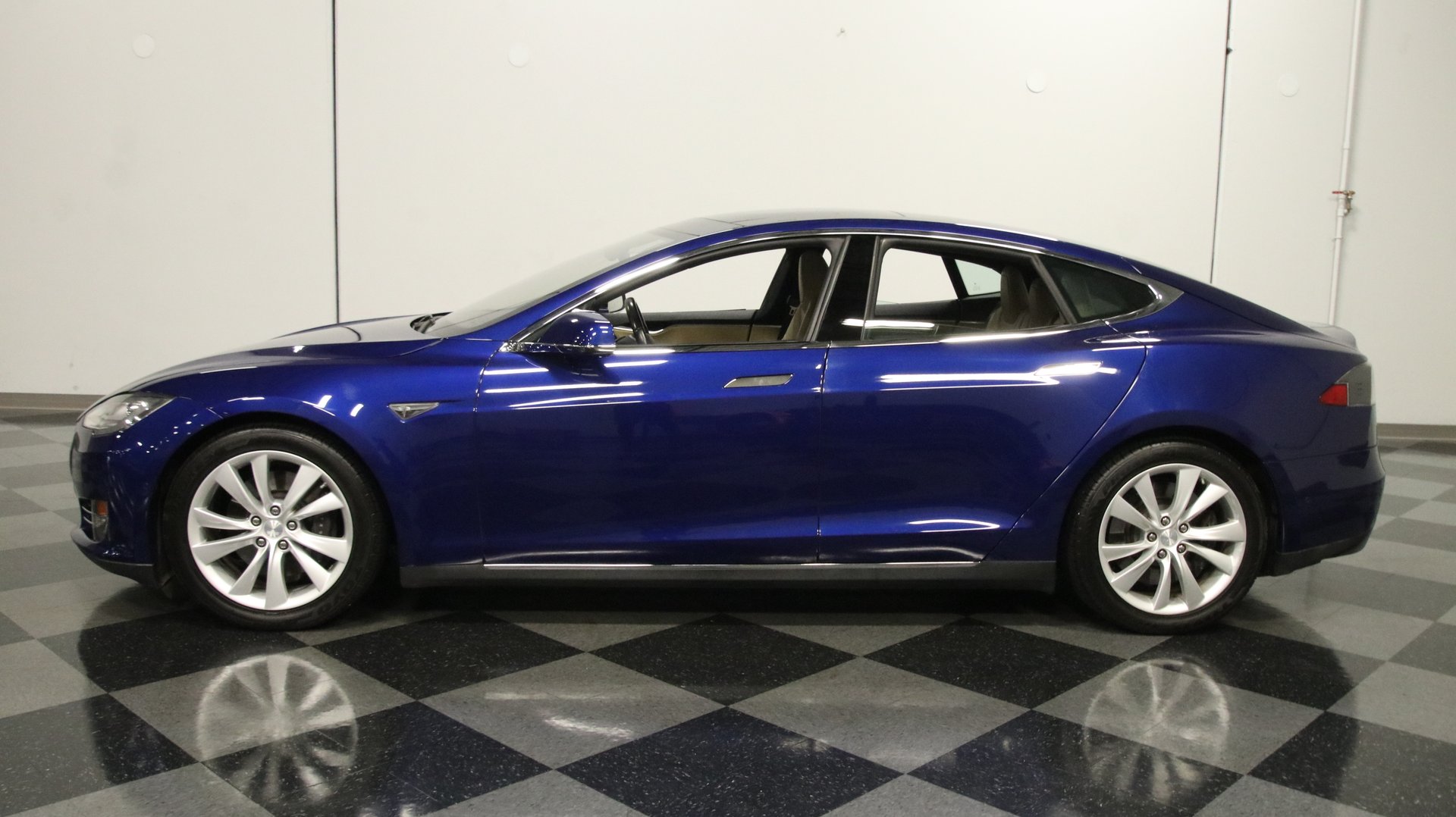 2015 Tesla Model S | Classic Cars for Sale - Streetside Classics