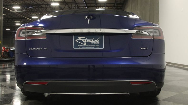 2015 Tesla Model S 66
