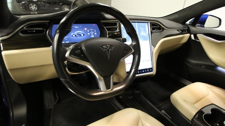 2015 Tesla Model S 85D 33