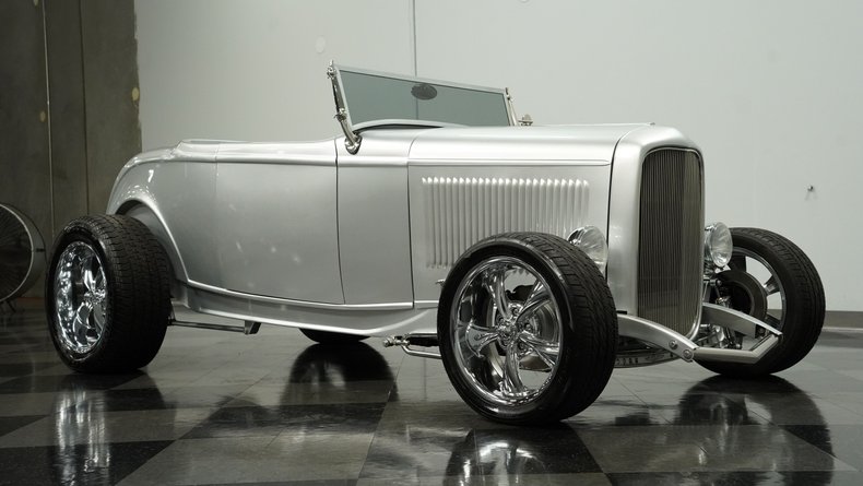 1932 Ford Roadster 27