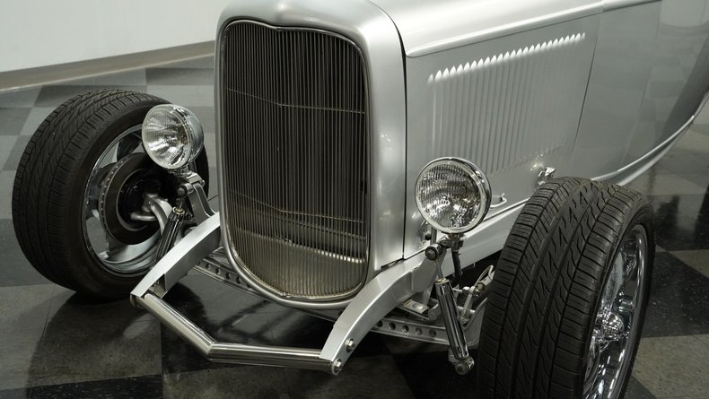 1932 Ford Roadster 17