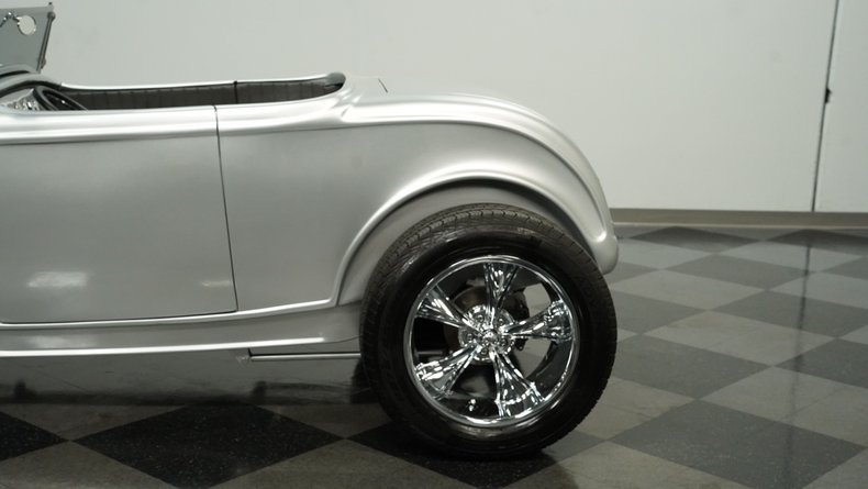 1932 Ford Roadster 20