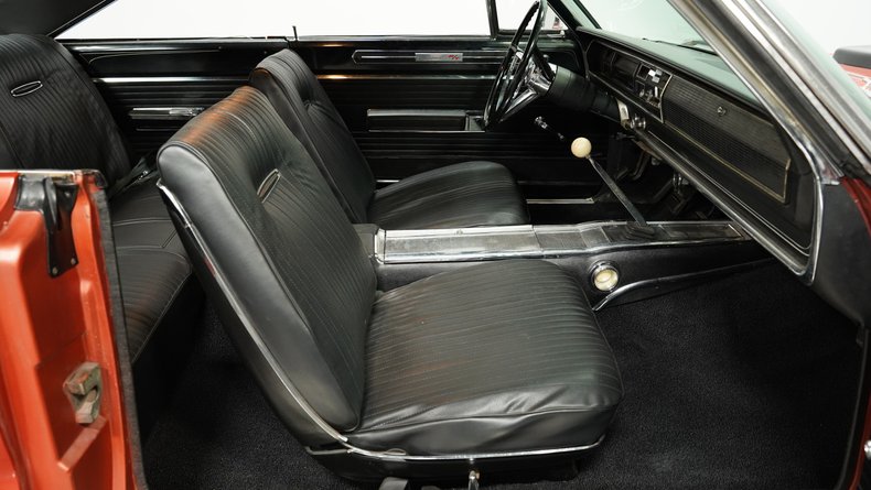 1967 Dodge Coronet 40