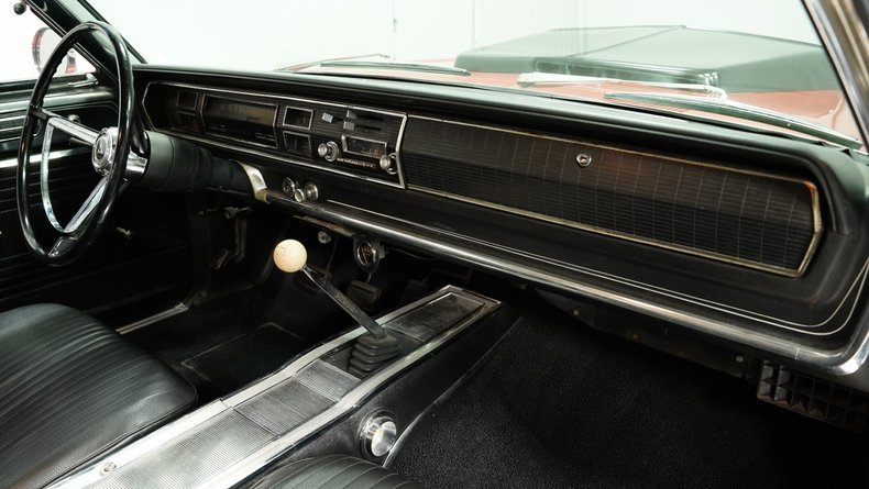 1967 Dodge Coronet 41