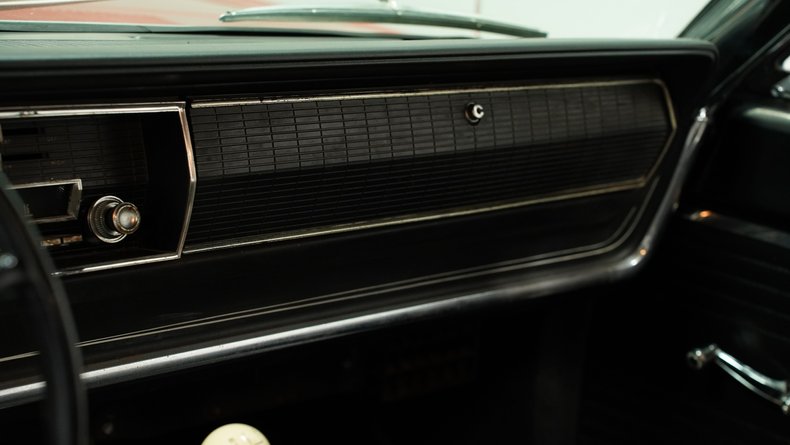 1967 Dodge Coronet 34