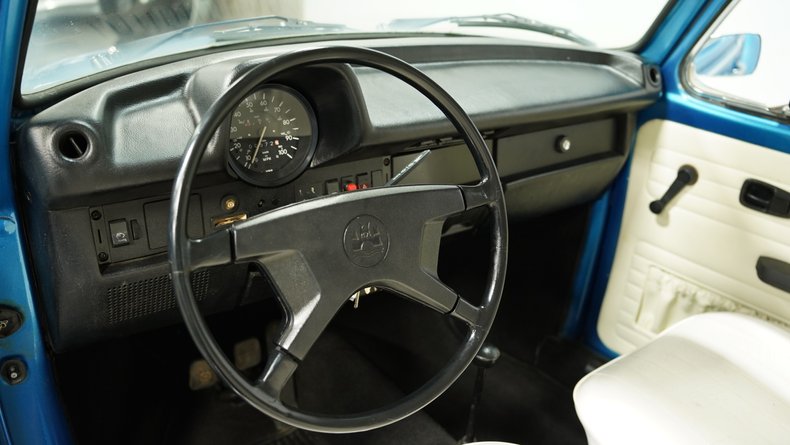 1973 Volkswagen Super Beetle 36