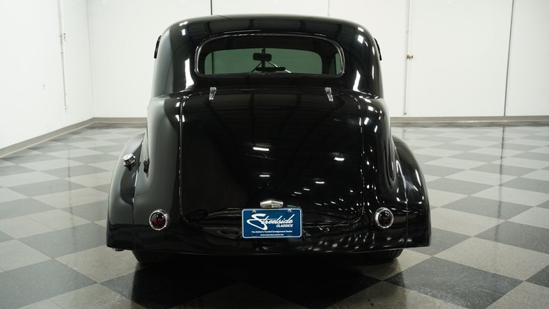 1939 Pontiac Deluxe 8