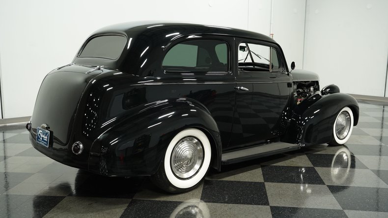 1939 Pontiac Deluxe 10