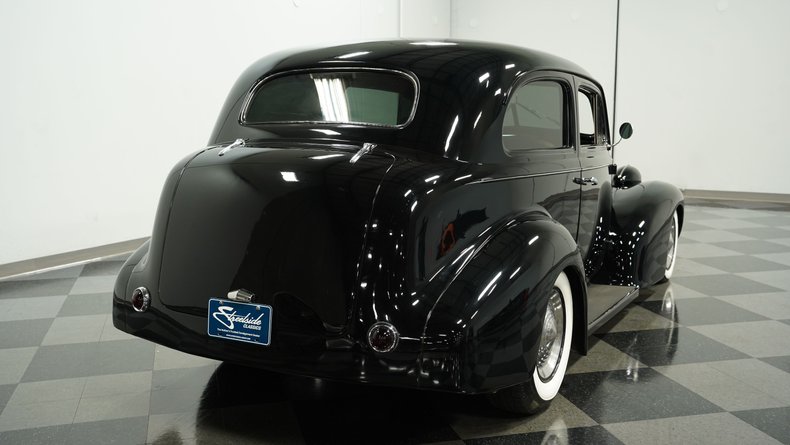 1939 Pontiac Deluxe 9