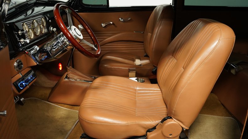 1939 Pontiac Deluxe 4