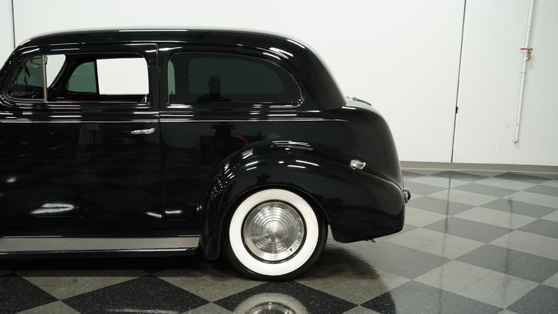 1939 Pontiac Deluxe 20