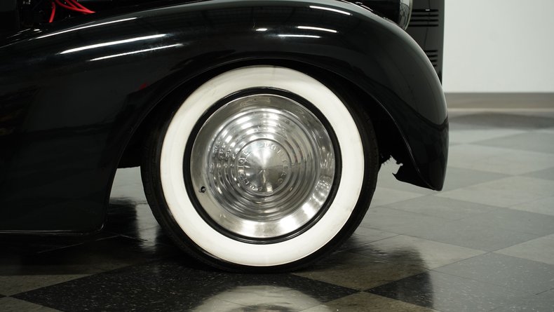 1939 Pontiac Deluxe 53