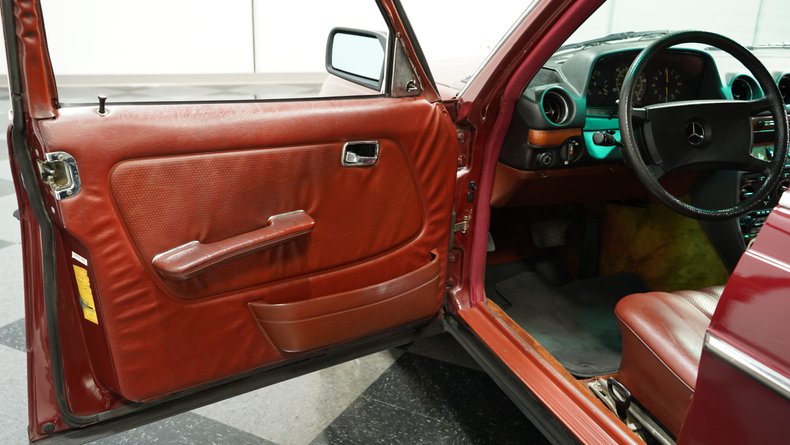 1983 Mercedes-Benz 240D 31