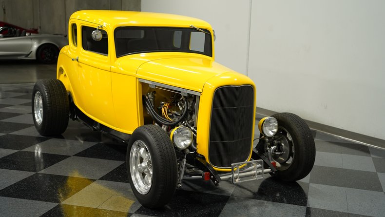 1932 Ford 5-Window 13