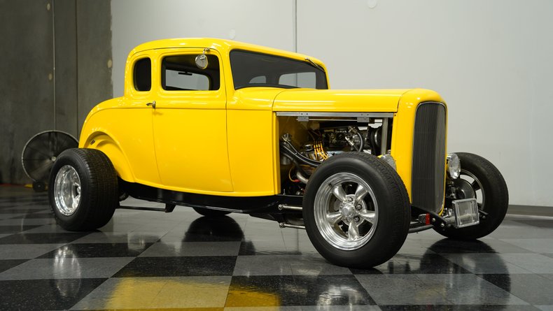 1932 Ford 5-Window 27