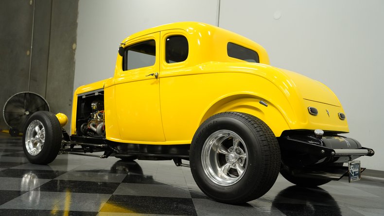 1932 Ford 5-Window 21