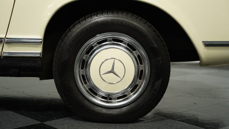1970 Mercedes-Benz 280SL 53