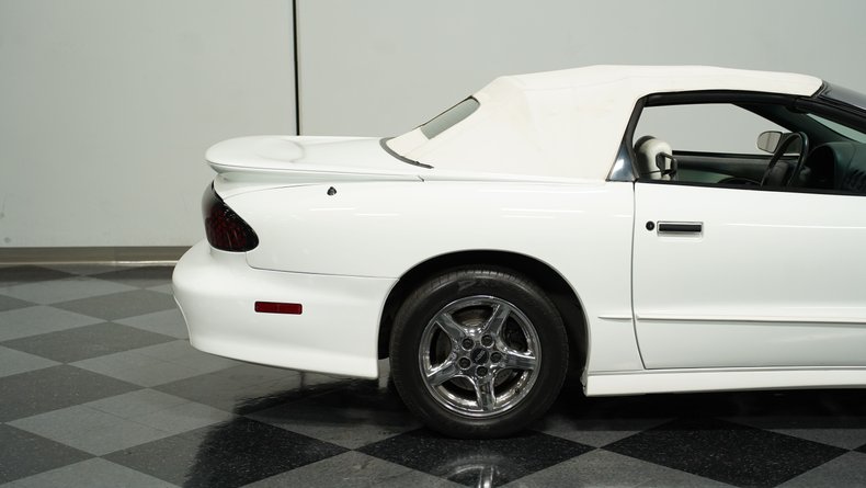 1999 Pontiac Firebird 23