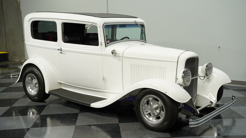 1932 Ford Tudor 12