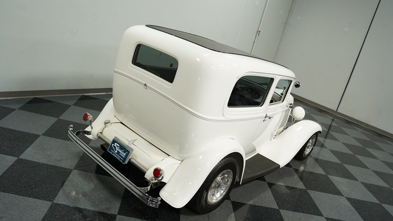 1932 Ford Tudor 22