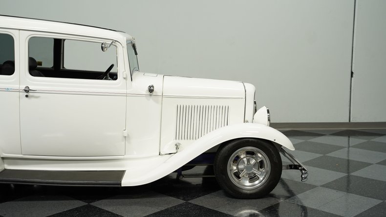 1932 Ford Tudor 26