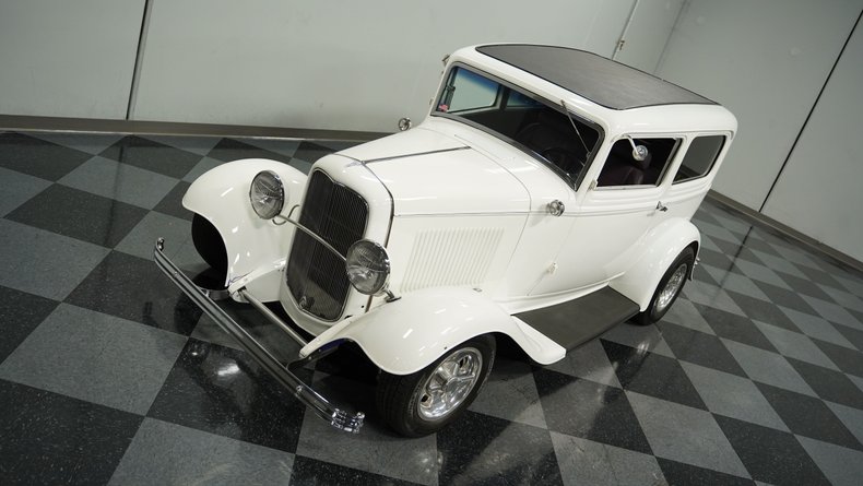 1932 Ford Tudor 16