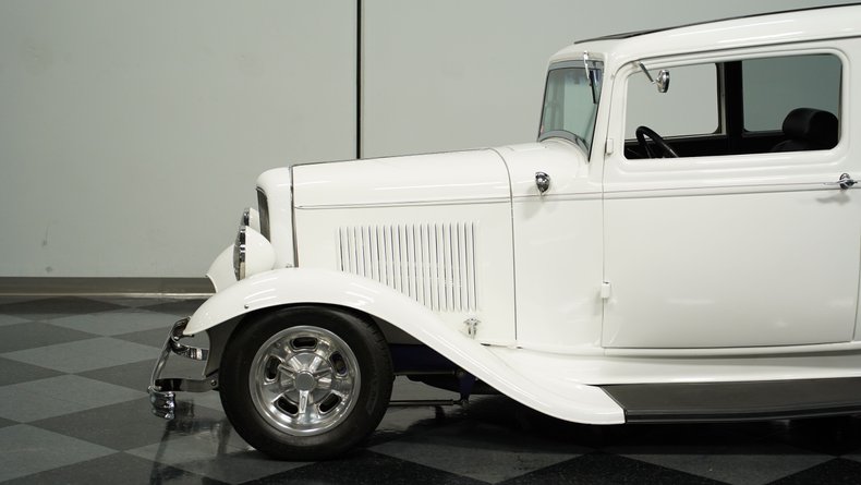 1932 Ford Tudor 19