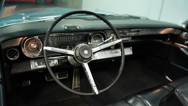1965 Cadillac DeVille 32