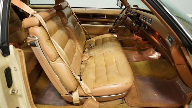 1976 Cadillac Coupe DeVille 41