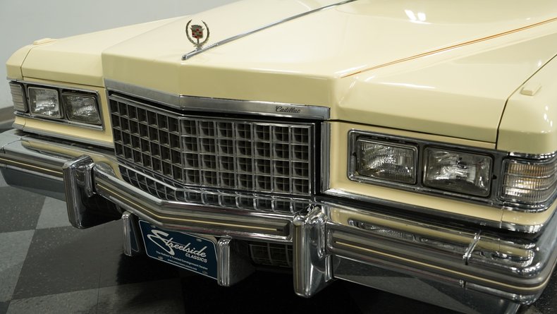 1976 Cadillac Coupe DeVille 17