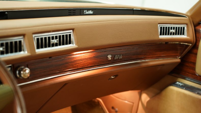 1976 Cadillac Coupe DeVille 35