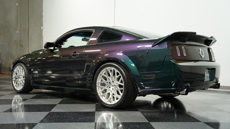 2005 Ford Mustang 21