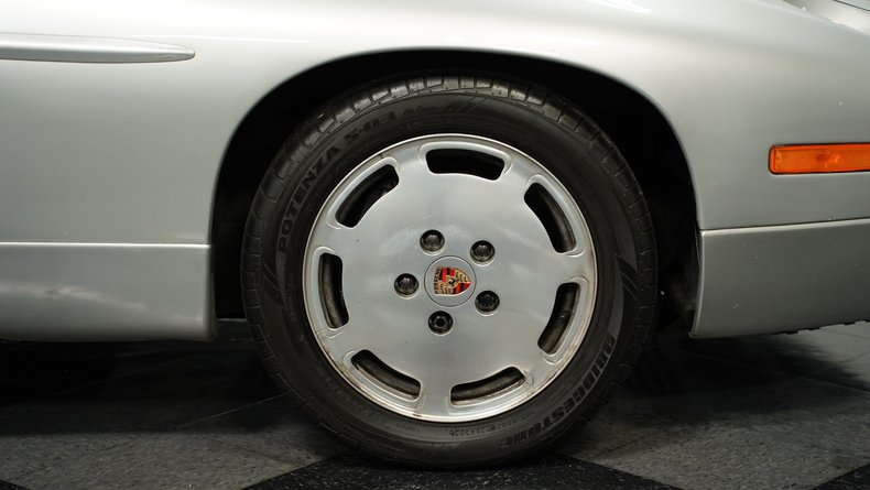 1987 Porsche 928 53