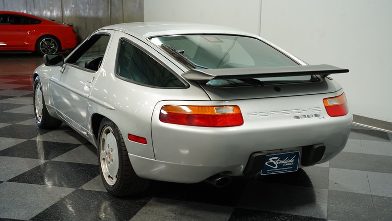 1987 Porsche 928 7