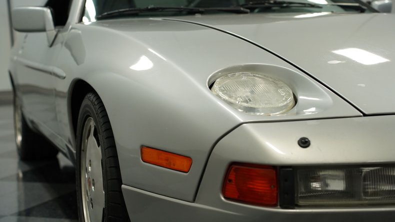 1987 Porsche 928 61